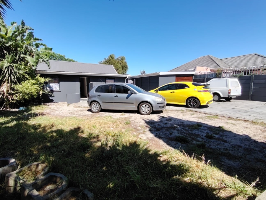 3 Bedroom Property for Sale in Glenlilly Western Cape